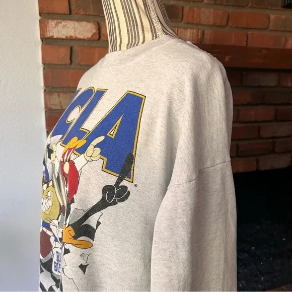 VTG TSI UCLA x Looney Tunes Sweatshirt Sz XL - Picture 7 of 9